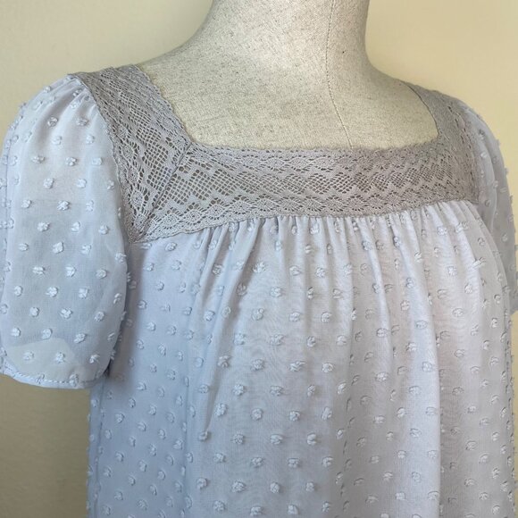 J. CREW Gray Swiss Dot Lace Trim Sheer Top Short Sleeve Blouse Size 0 - Picture 2 of 8